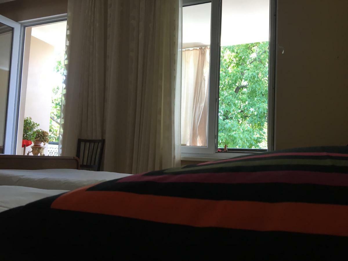 Guesthouse Aisi In Лаґодехі Екстер'єр фото